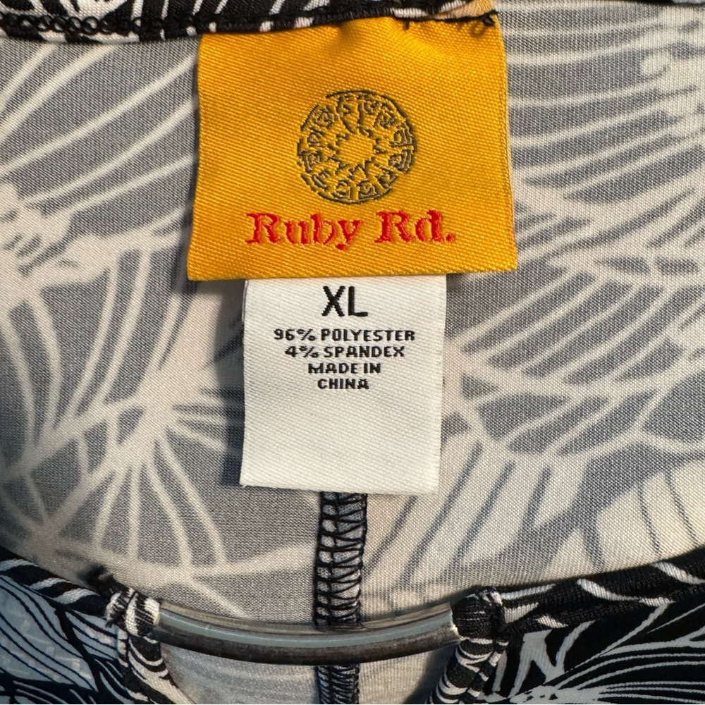 Ruby Rd. Monochrome Leaf Pattern Dress NWOT - Picture 5 of 7